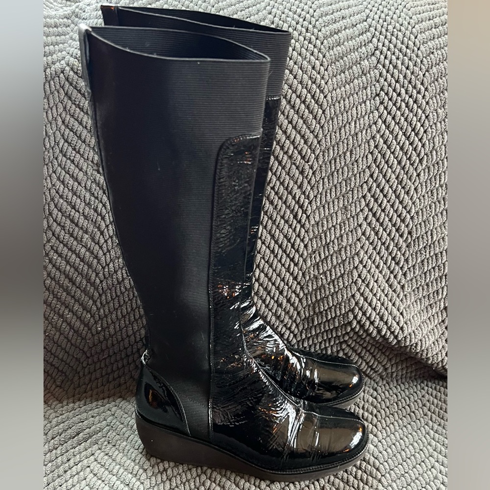 Donald J Pliner black patent leather boots 7